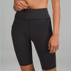Lululemon Invigorate High Rise Short 8” Size 4 Black
